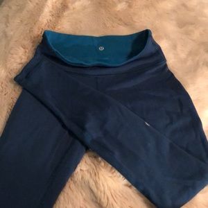 Reversible teal & navy lululemon leggings